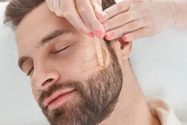 SOS Mãe Solo: Como a Massagem Pode Ser Sua Âncora em Meio ao Caos 👩‍👧‍👦⚓️”Introdução: A Mulher-Maravilha de Carne e Osso (e Muito Cansaço)